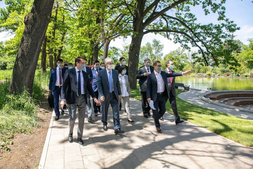 ҚР Президенті Қасым-Жомарт Тоқаев Алматы ботаникалық бағының қайта құру жобасымен танысты